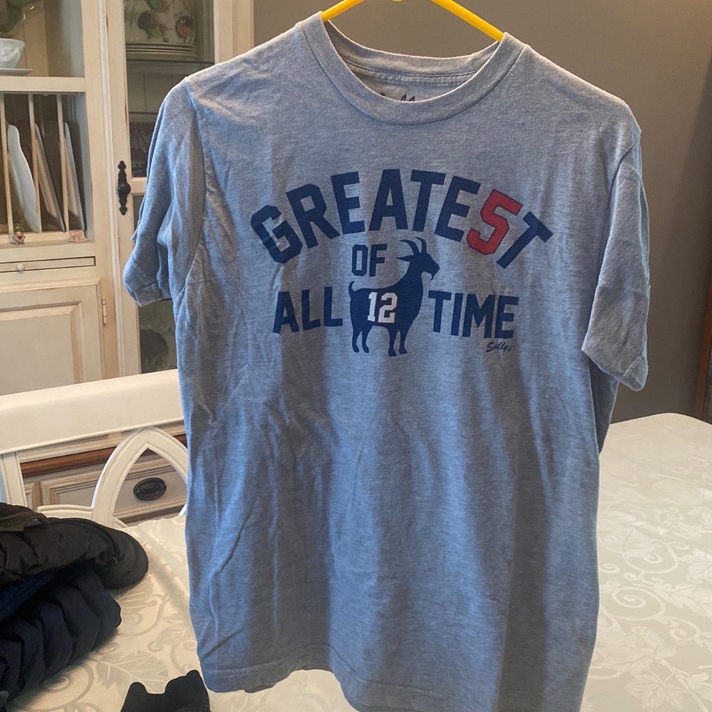 Tom Brady GOAT shirt size M